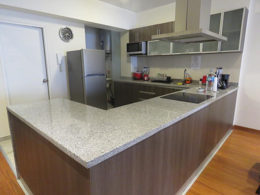Spacious Apartment In Miraflores Lima Room photo