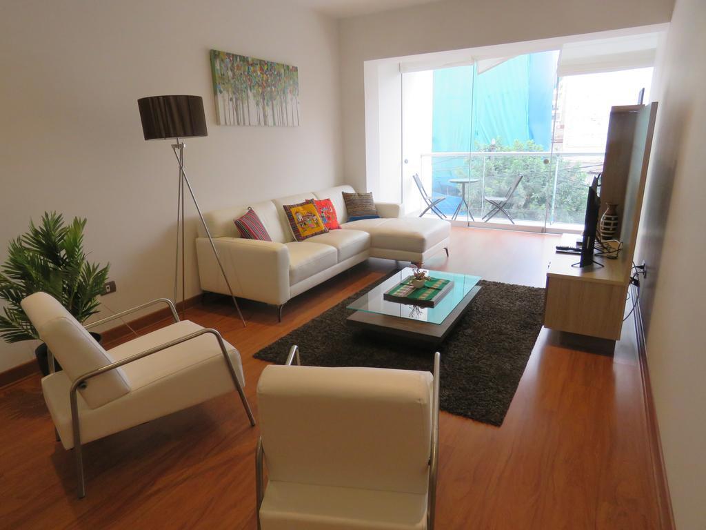 Spacious Apartment In Miraflores Lima Room photo
